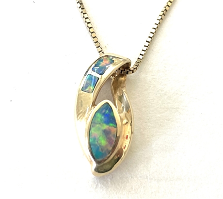 14K Gold Necklace with Opal Pendant