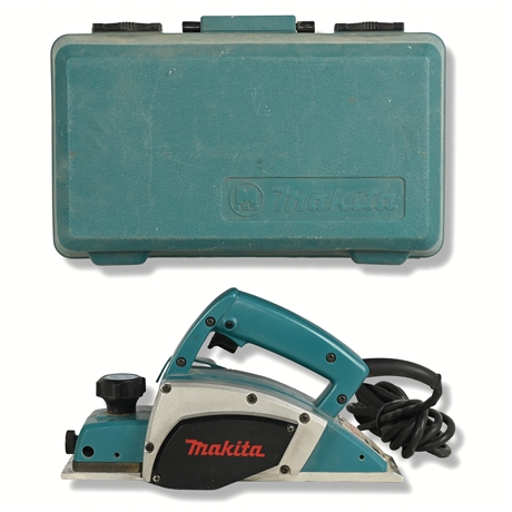 Makita Power Planer 1900B with Manual & Accessories