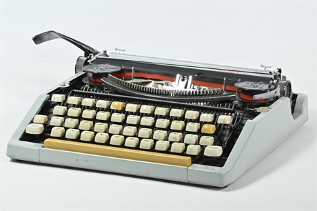 Vintage Signet Typewriter