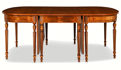 19th/Early 20th Century Sheraton Gate Leg Extension Table