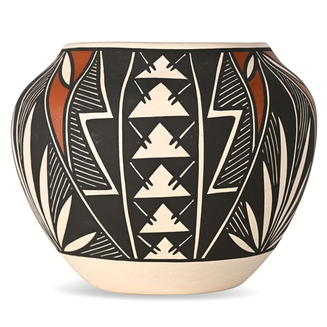 Vallo Acoma Pueblo Pot – Traditional Hand-Painted Geometric Motifs