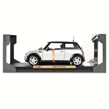 Maisto 1:18 Mini Cooper (2002) Special Edition Diecast Model