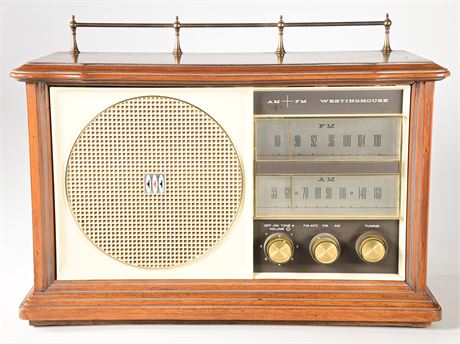 Vintage Westinghouse Z Band Tube Radio