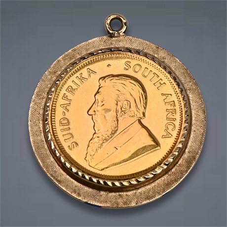 1982 South Africa 1/4 Krugerrand Gold Coin in 14K Gold Bezel Pendant