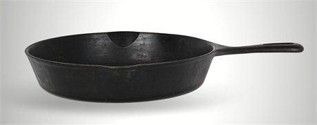 No. 8 Cast Iron Skillet — 10½ Inch, Double Pour Spouts, “N” Handle Mark