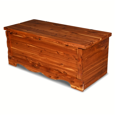 Vintage Murphy Cedar Chest – Solid Cedar Wood